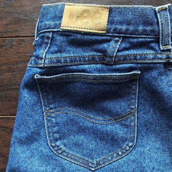 Vintage Women’s High Waisted Tapered Leg Lee Jeans - image 2