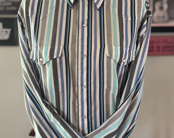 Vintage Wrangler Cowboy Cut Pearl Snap Western Shirt Made in USA Blue Gray Turquoise Striped Long Sleeve Men’s 15.5 x 35