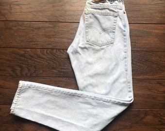 Vintage Women’s High Waisted 550 Levi’s Jeans Relaxed Fit Tapered Leg | Made in USA