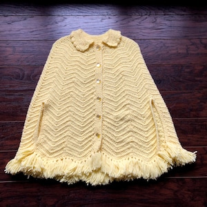 60&#39;s/70&#39;s Yellow Knitted Button Down Cape Poncho