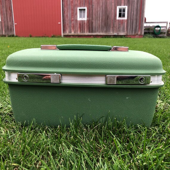 1960’s Vintage Samsonite Saturn Train Case