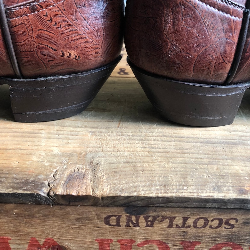 80\u2019s Vintage Western Larry Mahan Women\u2019s Floral Tooled Leather Cowgirl Boots