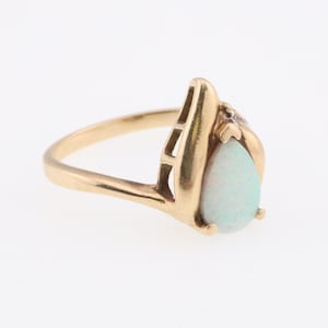 Bague succession opale et diamants taille 6,5 or jaune 10 carats 2,7 g