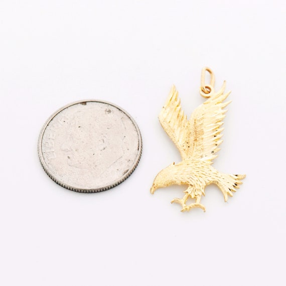 14k Yellow Gold Estate Diamond Cut Textured Eagle… - image 2