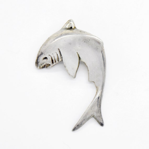 14k White Gold Estate Textured Shark Animal Penda… - image 1