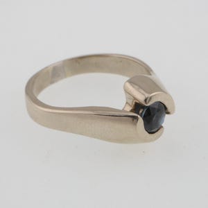 Round Sapphire Estate Ring Size 6.75 14k White Gold 5.3g