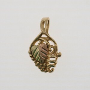 Grape Leaf 10k Yellow & Rose Gold Estate Pendant 1.3g
