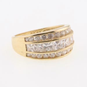 Multi Cubic Zirconia Estate Band/Ring Size 8.25 14k Yellow Gold 5.0g