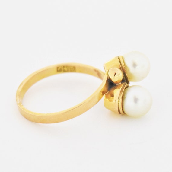 14k Yellow Gold Vintage Double Pearl Ring Size 7 - image 4