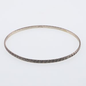 Modernist Estate Thin Textured Beau Bangle Bracelet Sterling Silver