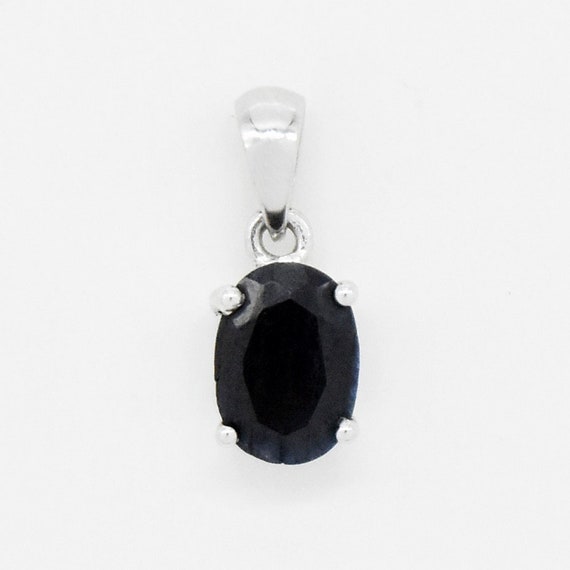 10k White Gold Estate Oval Sapphire Pendant - image 1