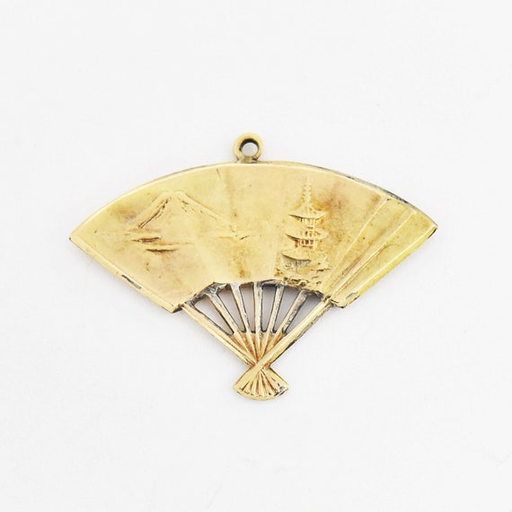 Silver Yellow Plated Hand Fan Charm 29mm Silver Yellow Plated Hand Fan Charm 29mm