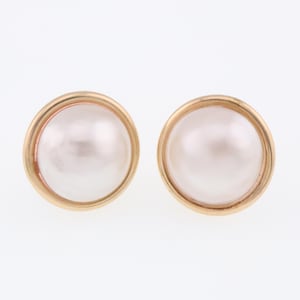 14k Yellow Gold Mabe Pearl Estate Stud Earrings