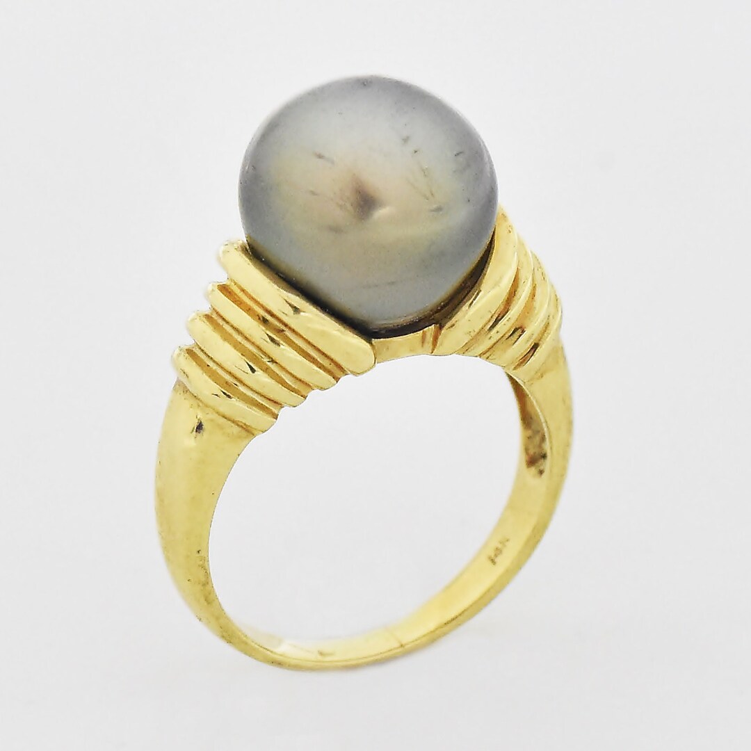 14K Yellow Gold Pearls Textured Ring
