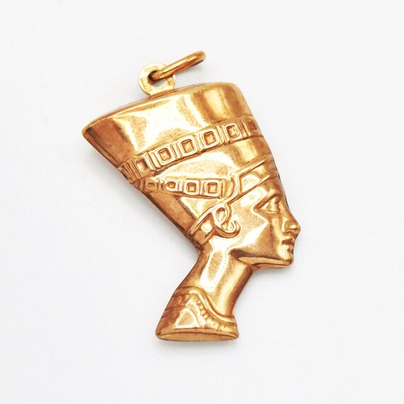 18k Yellow Gold Estate Textured Nefertiti Pendant