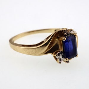 10k Yellow Gold Estate Sapphire & Diamond Ring Size 7