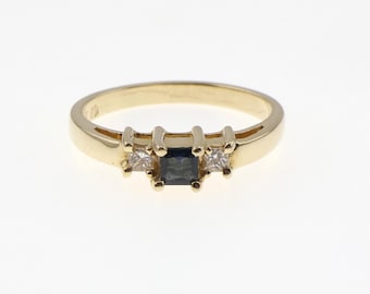 14k Yellow Gold Natural Sapphire and Diamond Ring Size 7.5, 3.0g