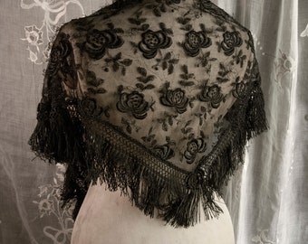 Old black embroidered tulle cape. 19th century. For restoration.