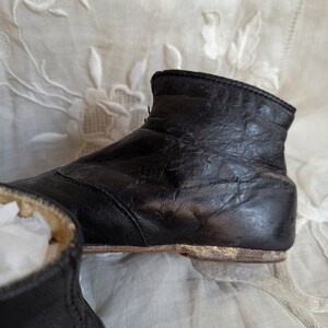 Antique baby booties. Black leather and buttoned. Perfect for antique doll. End of the 19th century image 10