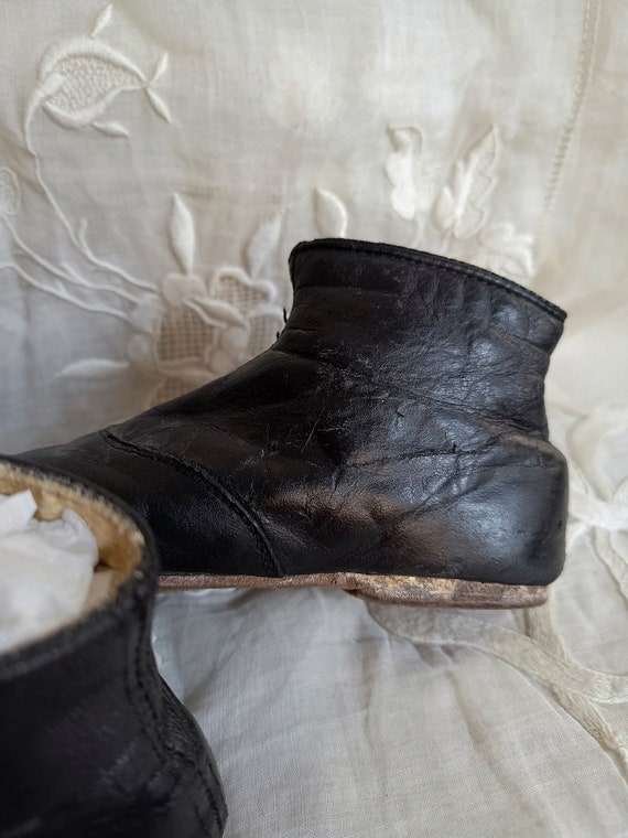 Ancienne Paire de BOTTINES en Cuir pour Poupée Ancienne fin 19éme début 20ème