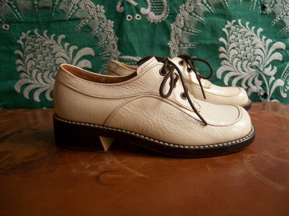 Elegant unisex Blucher shoes for children, with l… - image 3