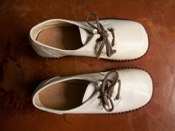 Blucher unisex shoes for boys, with laces. Smooth… - image 4
