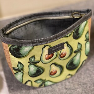 Luna pouch - Avocado and cork