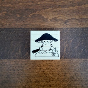 Mushroom Cat Cooking Themed Wooden Rubber Stamp, Crying with Onions, 4Legs Penchant Mushroom Original Design Stamp, Kitty Stamp