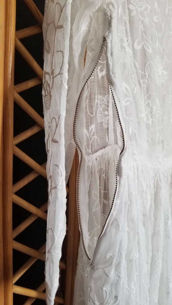 Antique French white lace wedding  bridal dress w… - image 10