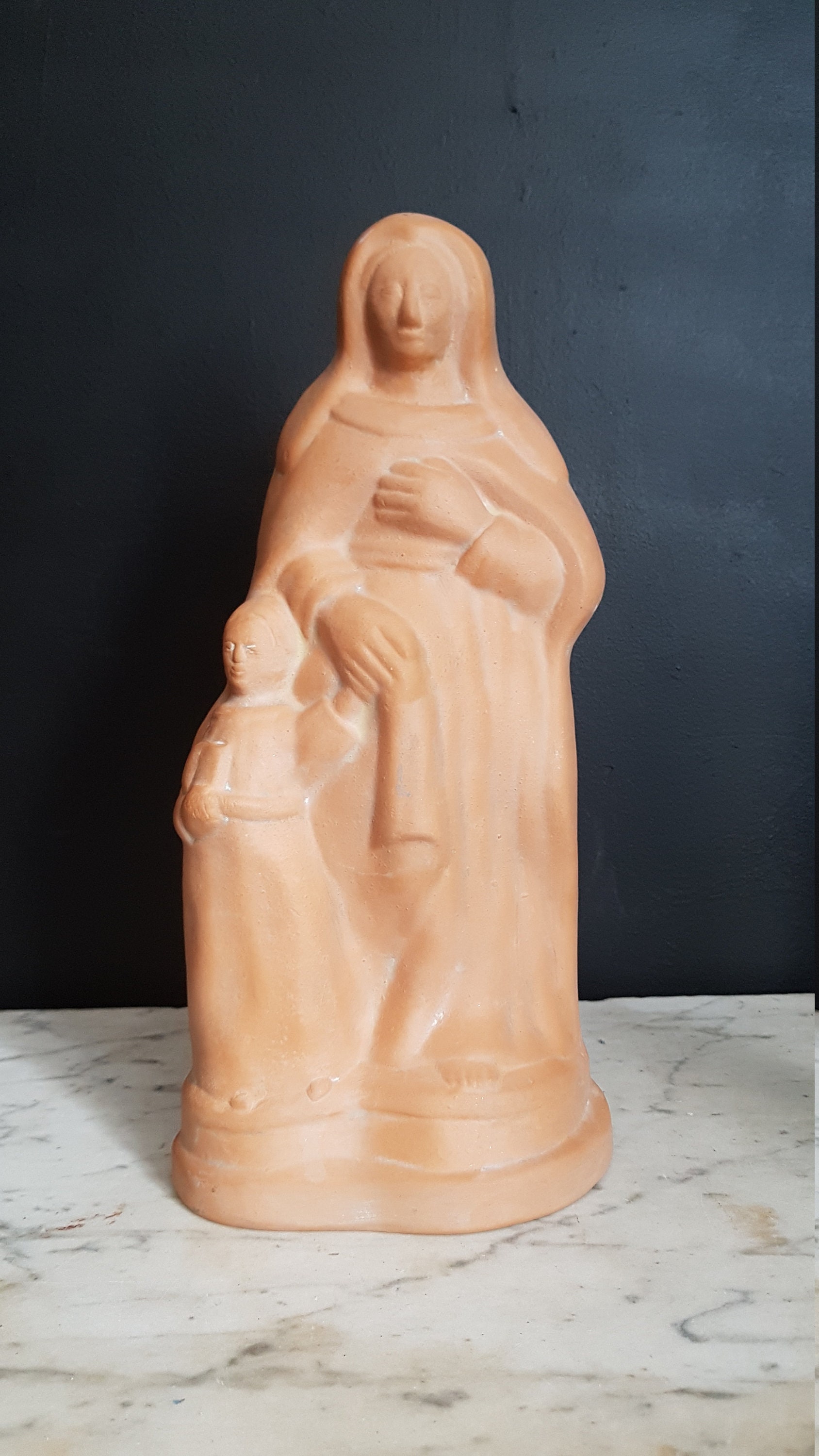 Sainte Anne et La Vierge Marie Comme Une Statue d'enfant/De Dévotion Chrétienne Catholique Religieus