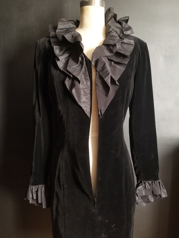 Vintage black velvet Givenchy dress. Size 40 - image 10