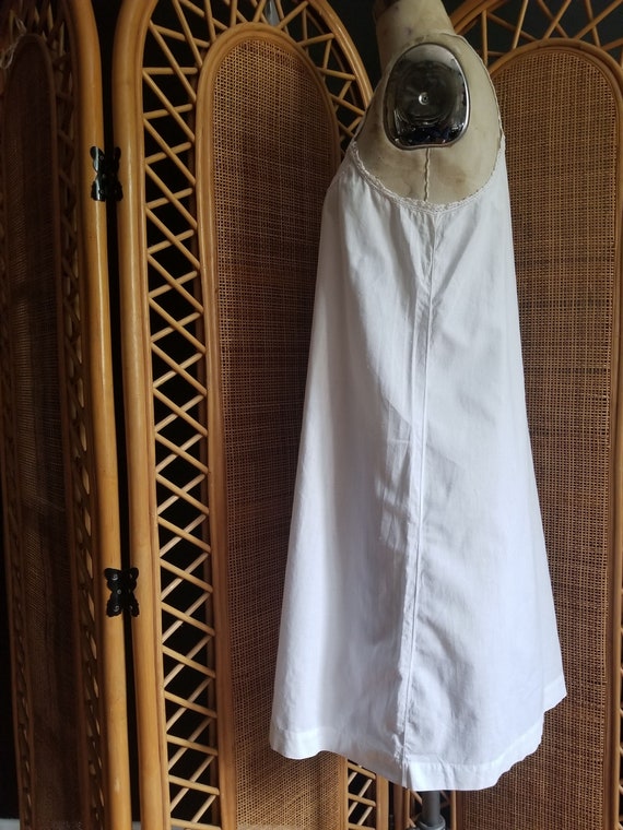 Vintage French white cotton night dress with embr… - image 8