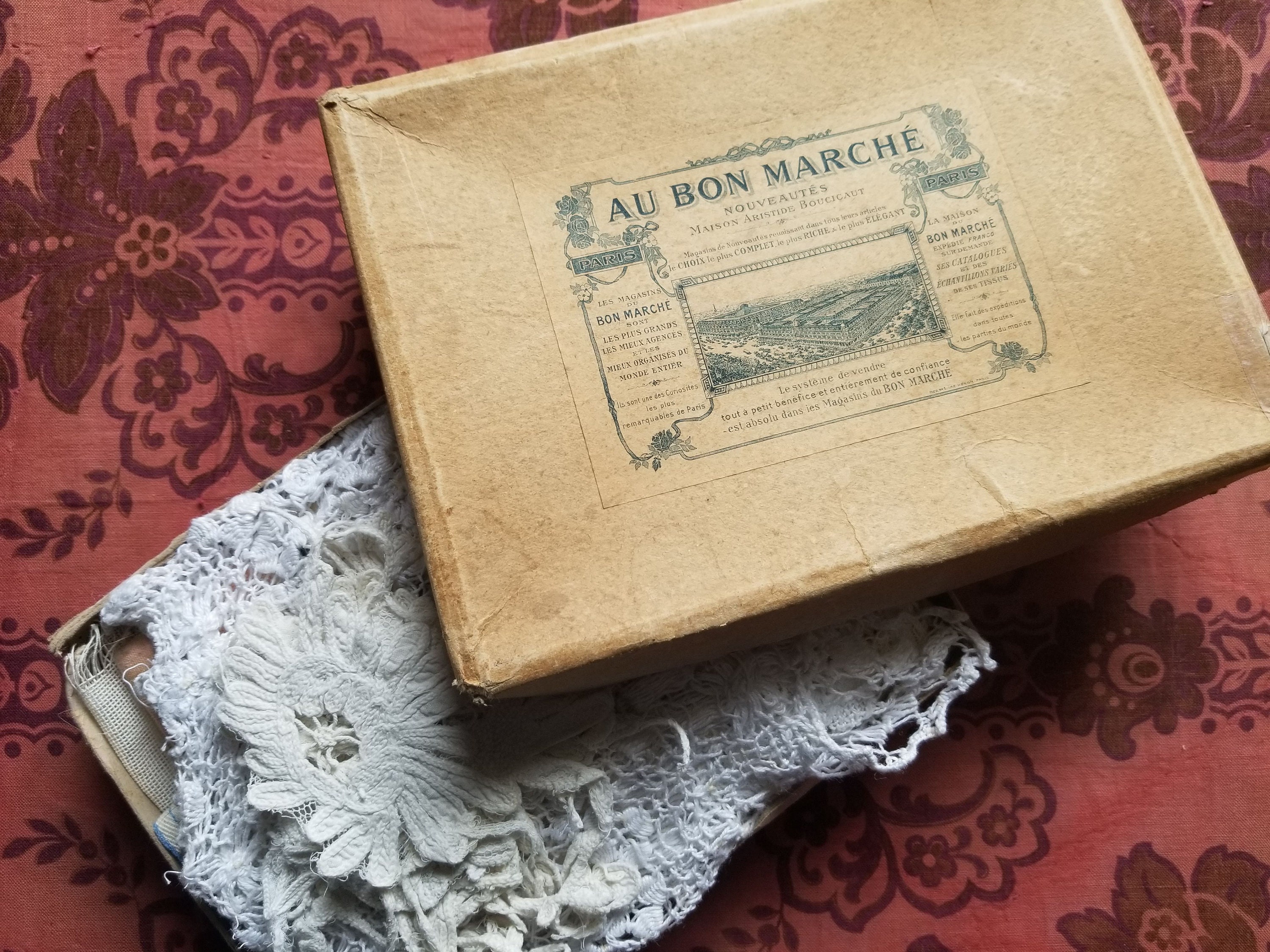 LES ANNEES FOLLES：アンティーク エパングルケース AU BON MARCHE