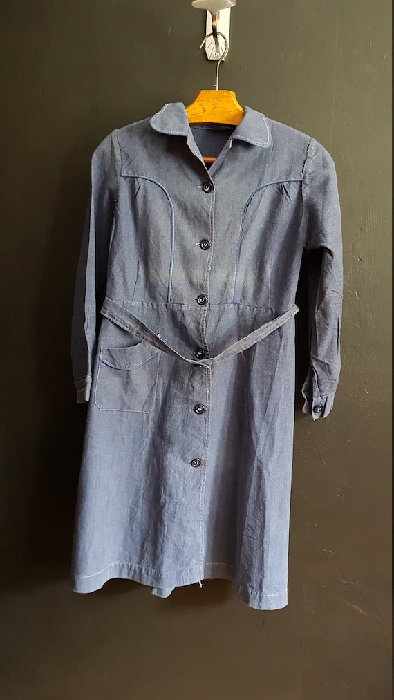 Vintage French dark blue chambray cotton school dr