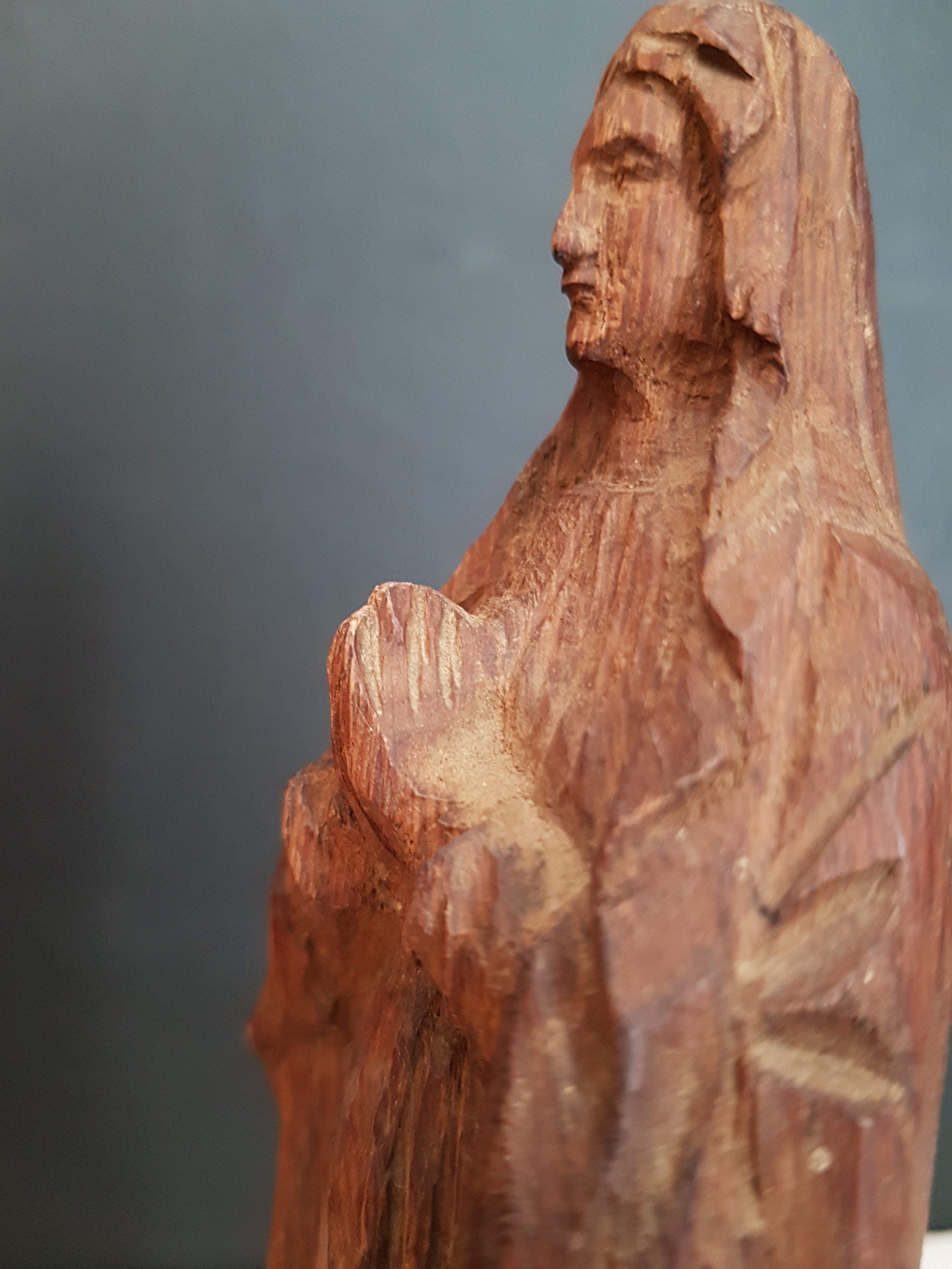 statue Antique en Bois de Marie Sculptée à La Main.