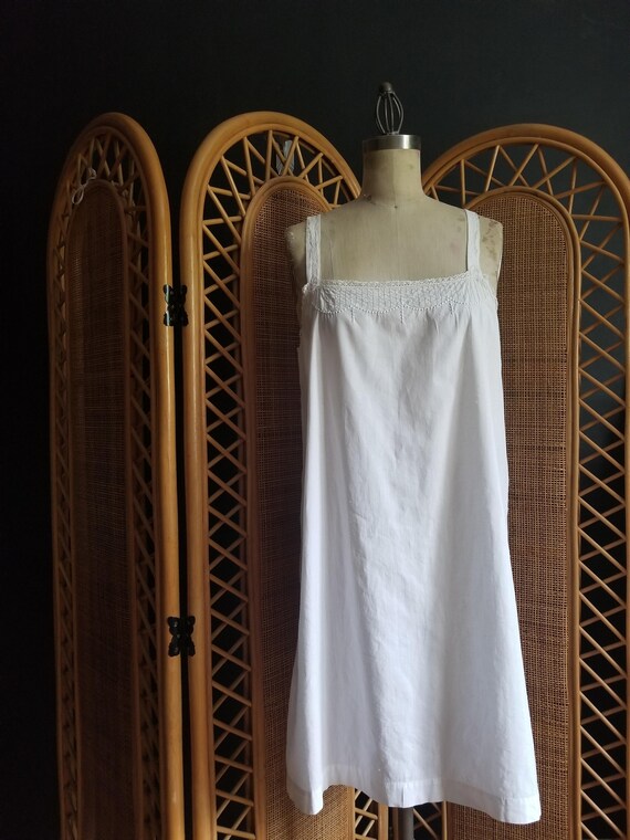 Vintage French white cotton night dress with embr… - image 1