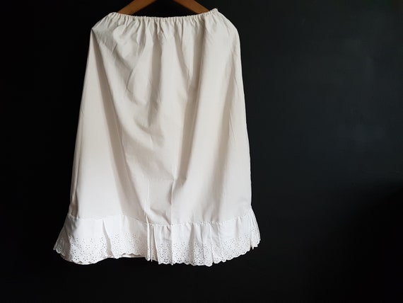 French antique petticoat in heavy cotton / white … - image 1