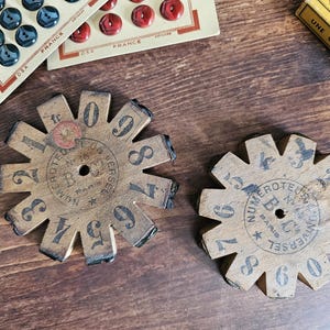 Timbro antico francese con numeri e prezzi, 2 venduti separatamente