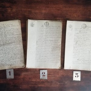 Antike französische Lot von 24 handgeschriebenen Seiten, Rechtsdokument frühe 1800er Jahre. 3 Lots verfügbar