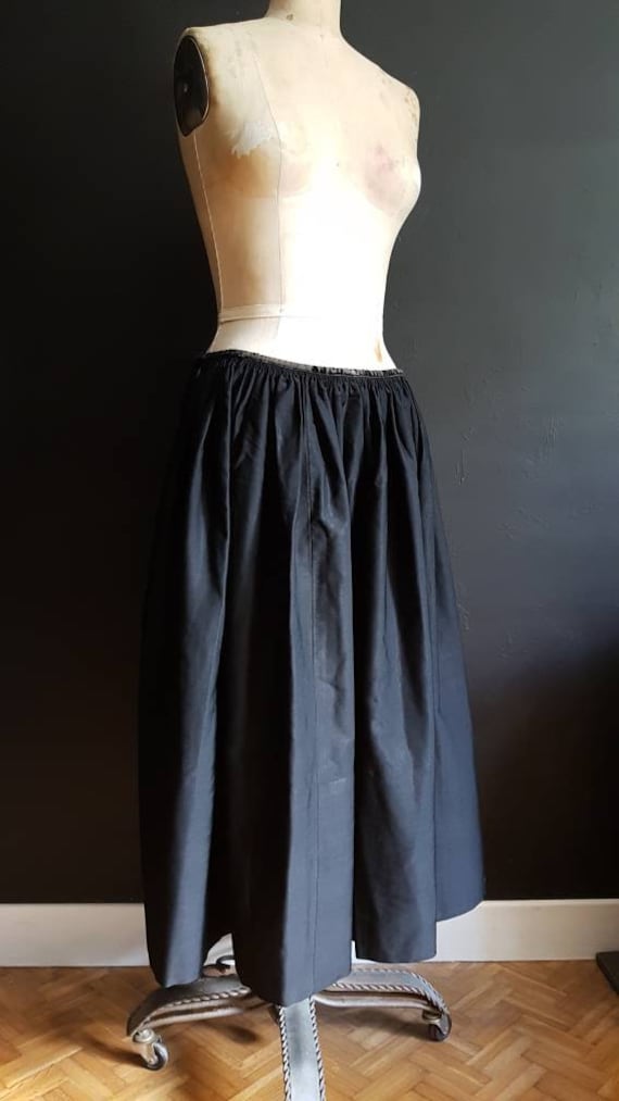 Vintage French Black skirt jupon traditional Breto