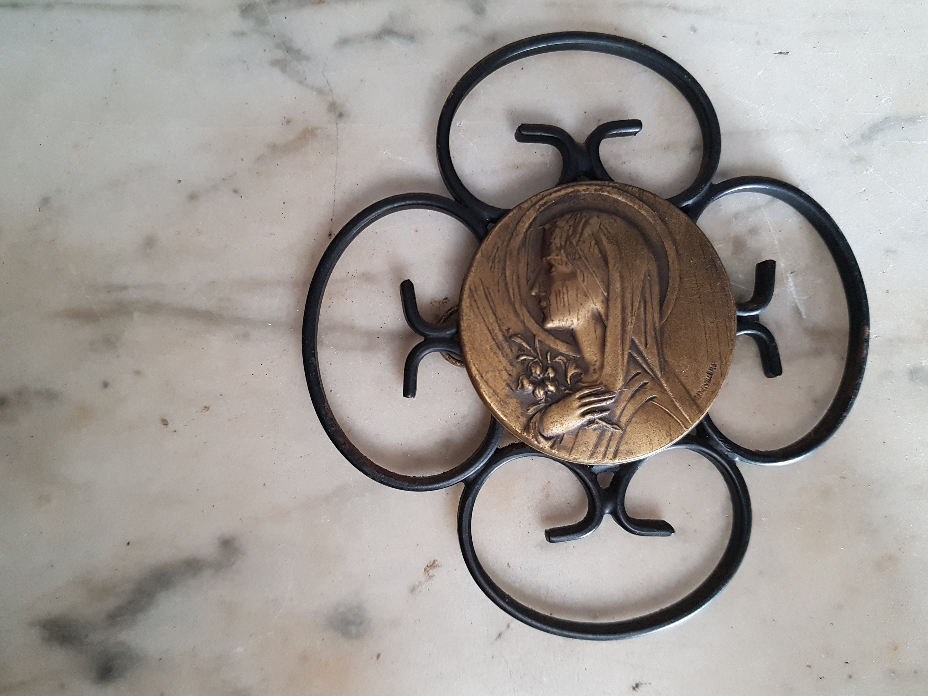 Médaillon Notre-Dame Vintage/Décoration Murale