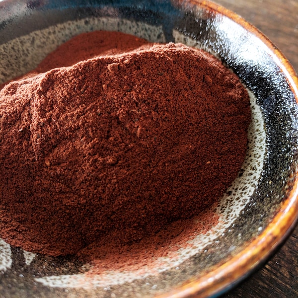 NATURAL DYE - CUTCH - Bulk Powder Dyestuff - 20 grams-Natural Tan Beige + Light Brown-Vegan Diy Dyeing Color Plant Botanicals Craft Arts Eco