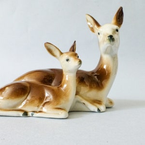 Fawn statue,deer figurine, Fawn w.baby ,Vintage pottery statue,animal figurine,deer,fawn   FREE SHIPPING WORLDWIDE