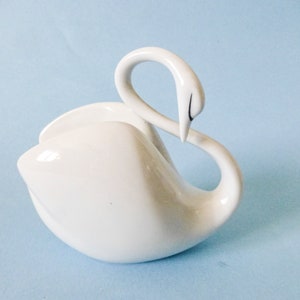 Hollohaza Porcelain Swan Figurine: Vintage Hungarian Art Deco Bird