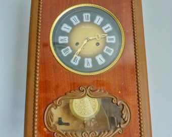 Mechanical wall clock, Vintage wall clock Jantar, Wooden case clock, Pendulum clock, Soviet wall clock, Key wind-up clock FREE SHIPPING