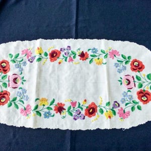 Handembroidered vintage Hungarian doily,Kalocsa doily,runner FREE SHIPPING