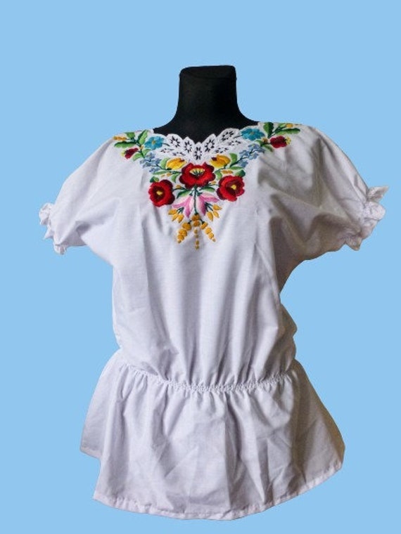 Embroidered Hungarian Peasant blouse,Traditional K