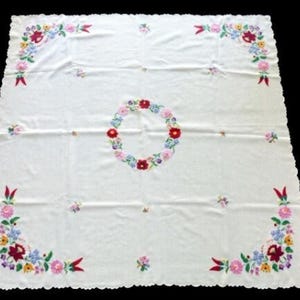 Mantel húngaro Kalocsa bordado a mano: tapete floral de 122 x 118 cm