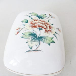 Vintage Hollohaza Porcelain Jewelry Box: Hungarian Floral Decor
