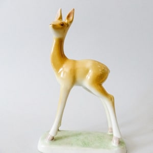 Fawn statuette,Vintage Hollohaza porcelain animal figurine,fawn FREE SHIPPING
